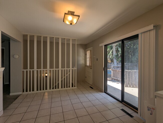 Building Photo - 1754 Yucca Ct