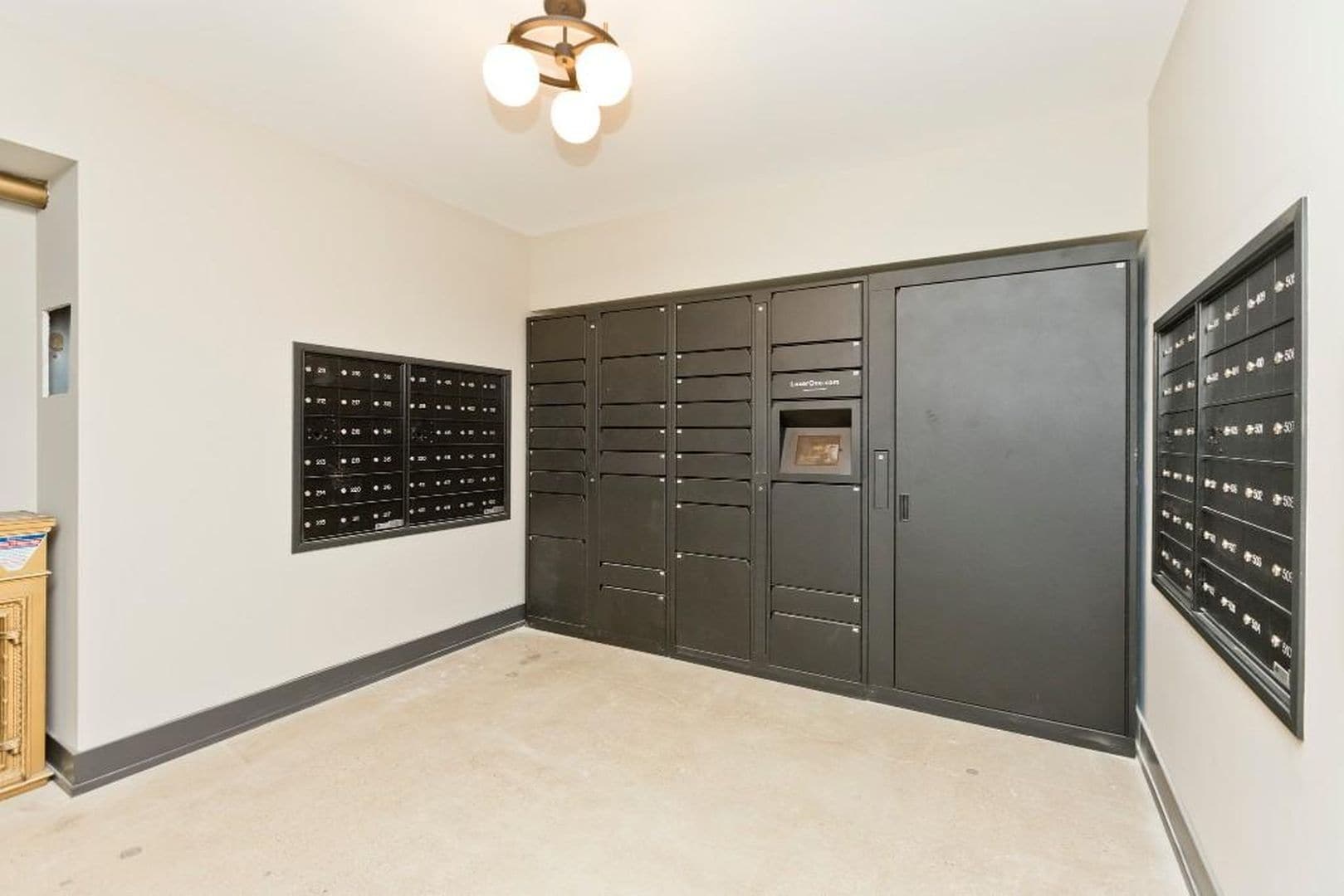 Building Photo - 5510 N Sheridan Rd