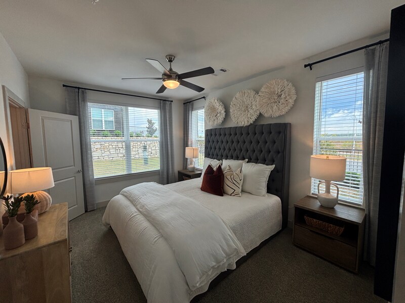 Building Photo - 702 Celebration Wy