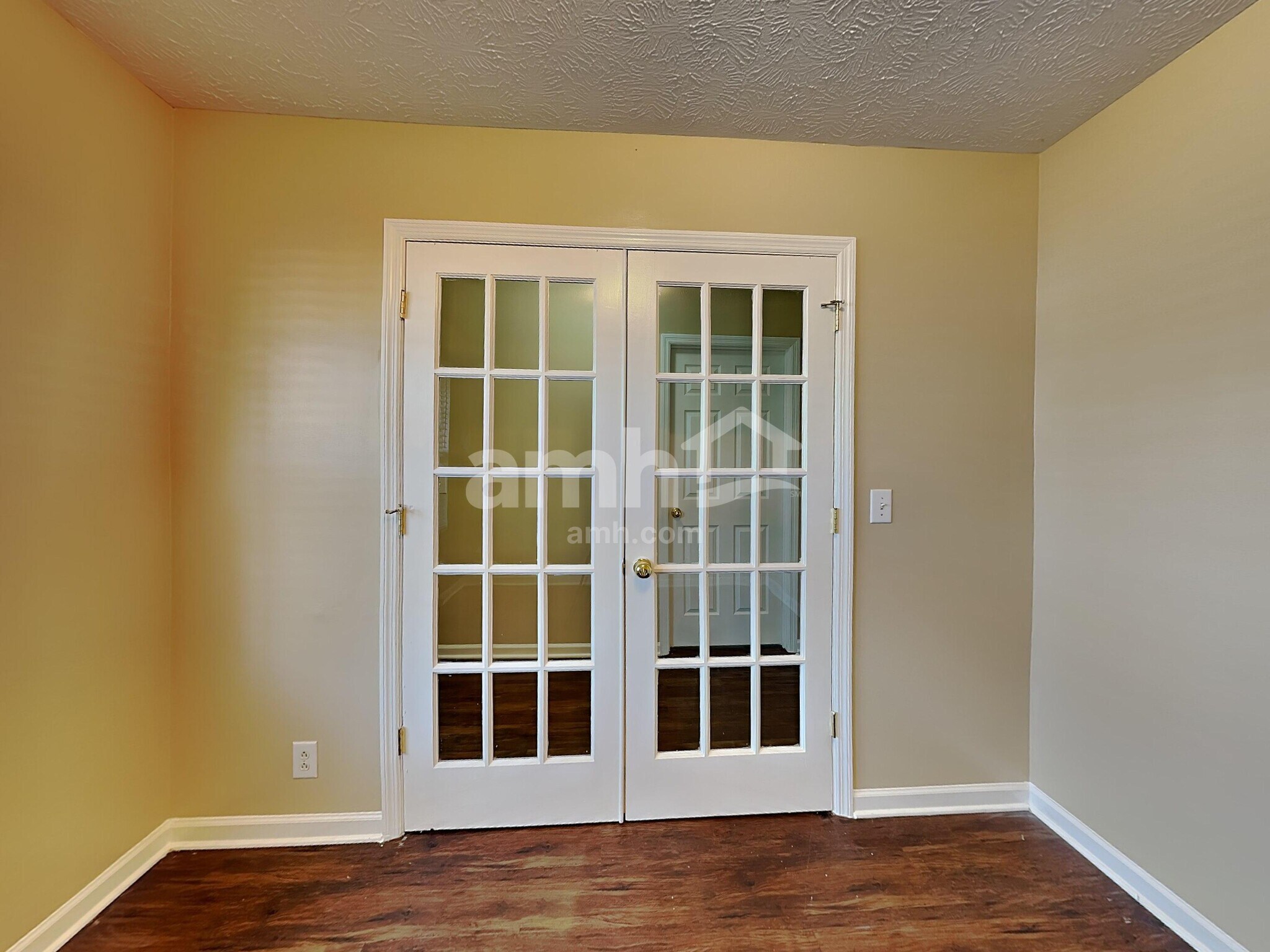 Building Photo - 1428 Westview Dr