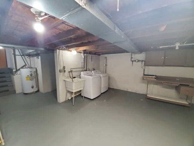 Laurndy Area in Basement - 591 E Glenlord Rd