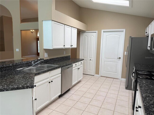 Building Photo - 10609 Chambers Dr