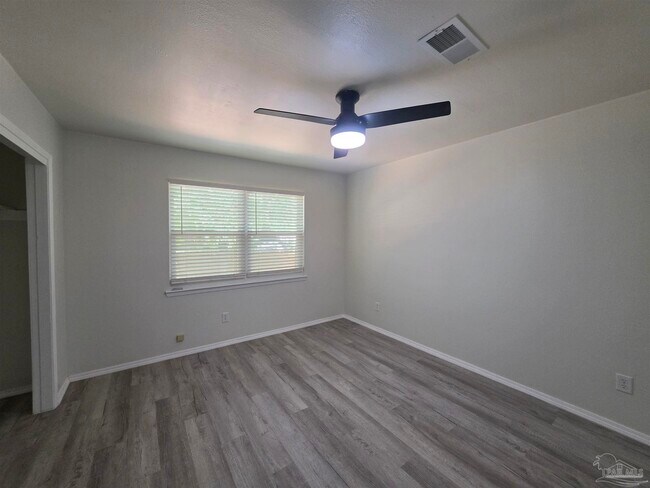 Building Photo - 9440 Guidy Ln