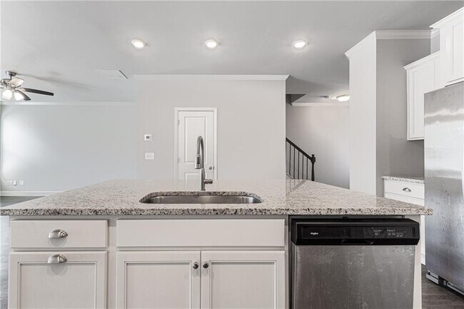 Building Photo - 2414 Morgan Pl Dr