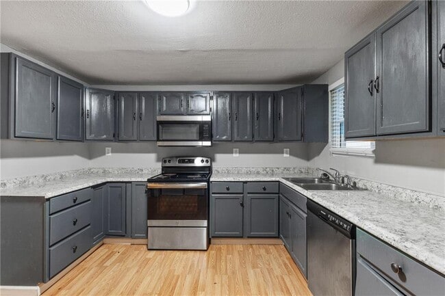 Building Photo - 562 Patillo Rd