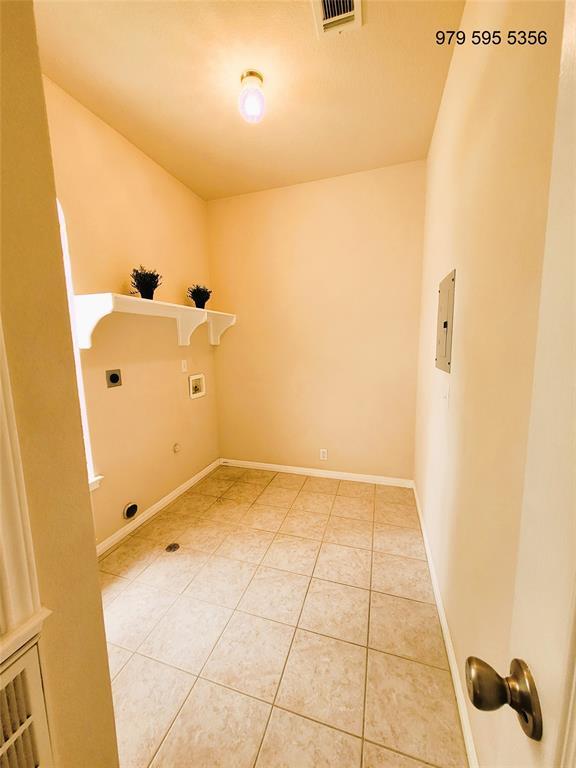 Building Photo - 8504 Young Ln