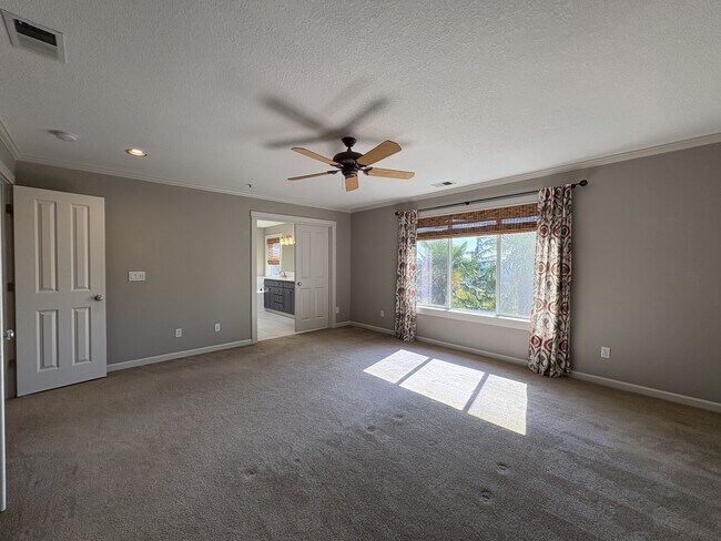 Building Photo - 10630 SW Kable St