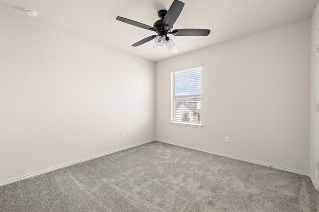 Building Photo - 616 Hugenot Wy