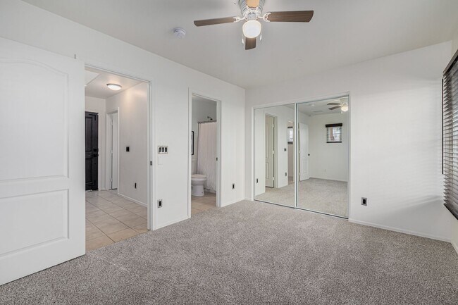 Building Photo - Newly updated townhouse with 2 car garage!