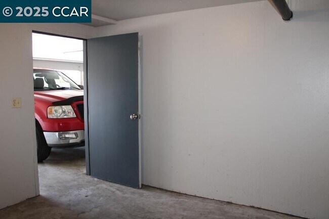 Building Photo - 4811 Appian Way