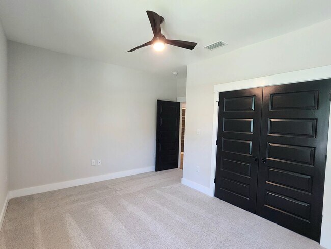 Building Photo - Stunning new executive home in Gulf Shores!