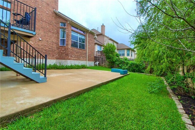 Building Photo - 3003 Cashell Wood Dr
