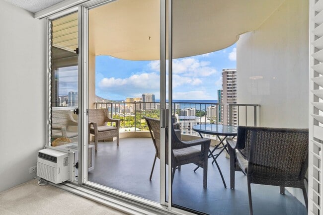 Building Photo - RARELY AVAILABLE, HIGH-FLOOR, "DIRECT OCEA...