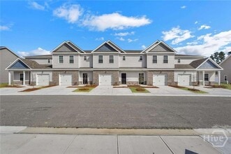 Building Photo - 3-bedroom, 2.5-bathroom Townhouse