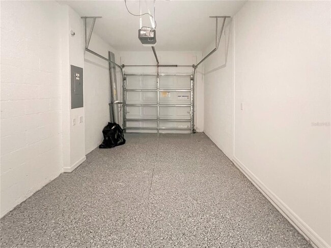 Building Photo - 15096 Ginetti St
