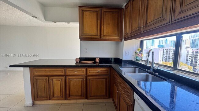 Building Photo - 17021 N Bay Rd