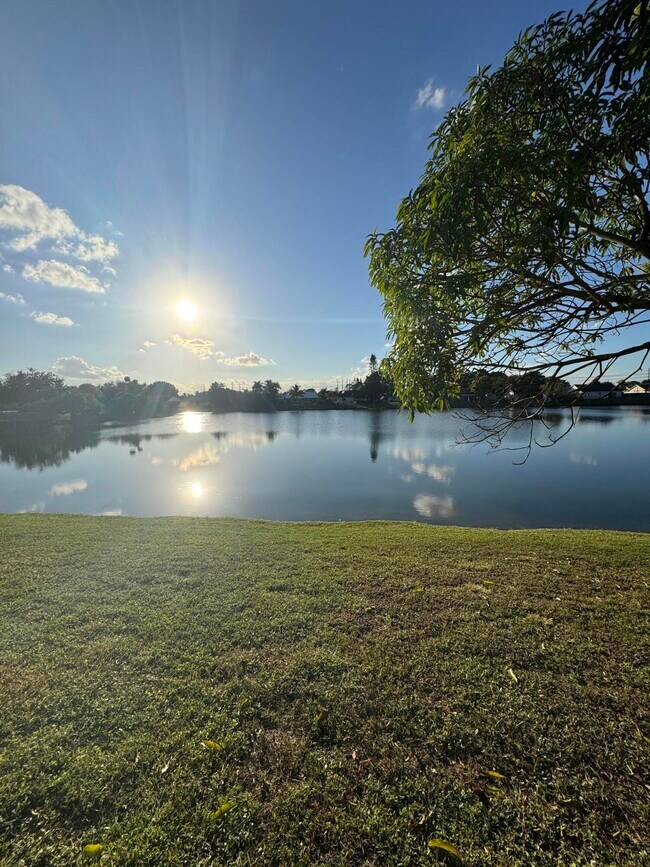 Building Photo - 1371 Thornbank Ln