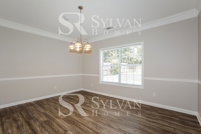 Building Photo - Discover the convenience of Lithonia living