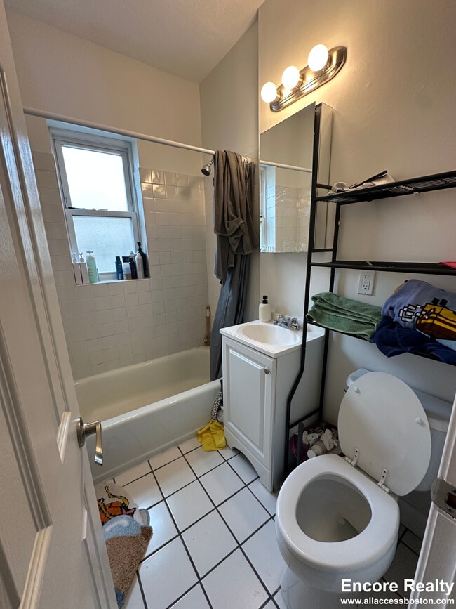 Building Photo - 111 Norway St