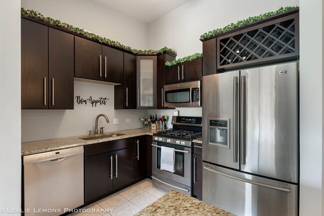 Building Photo - 1316 McDowell Rd