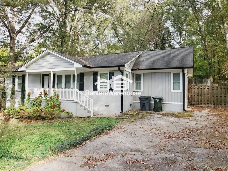 Building Photo - 5785 Crabapple Dr SW