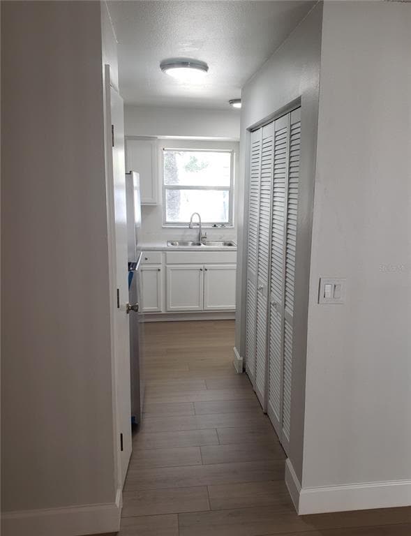 Building Photo - 14027 Village View Dr