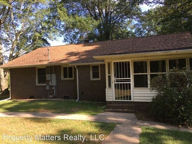 Building Photo - 3 br, 1 bath House - 1533 Pioneer Lane