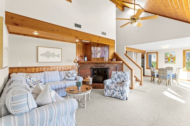 Building Photo - 281 Davidson Dr