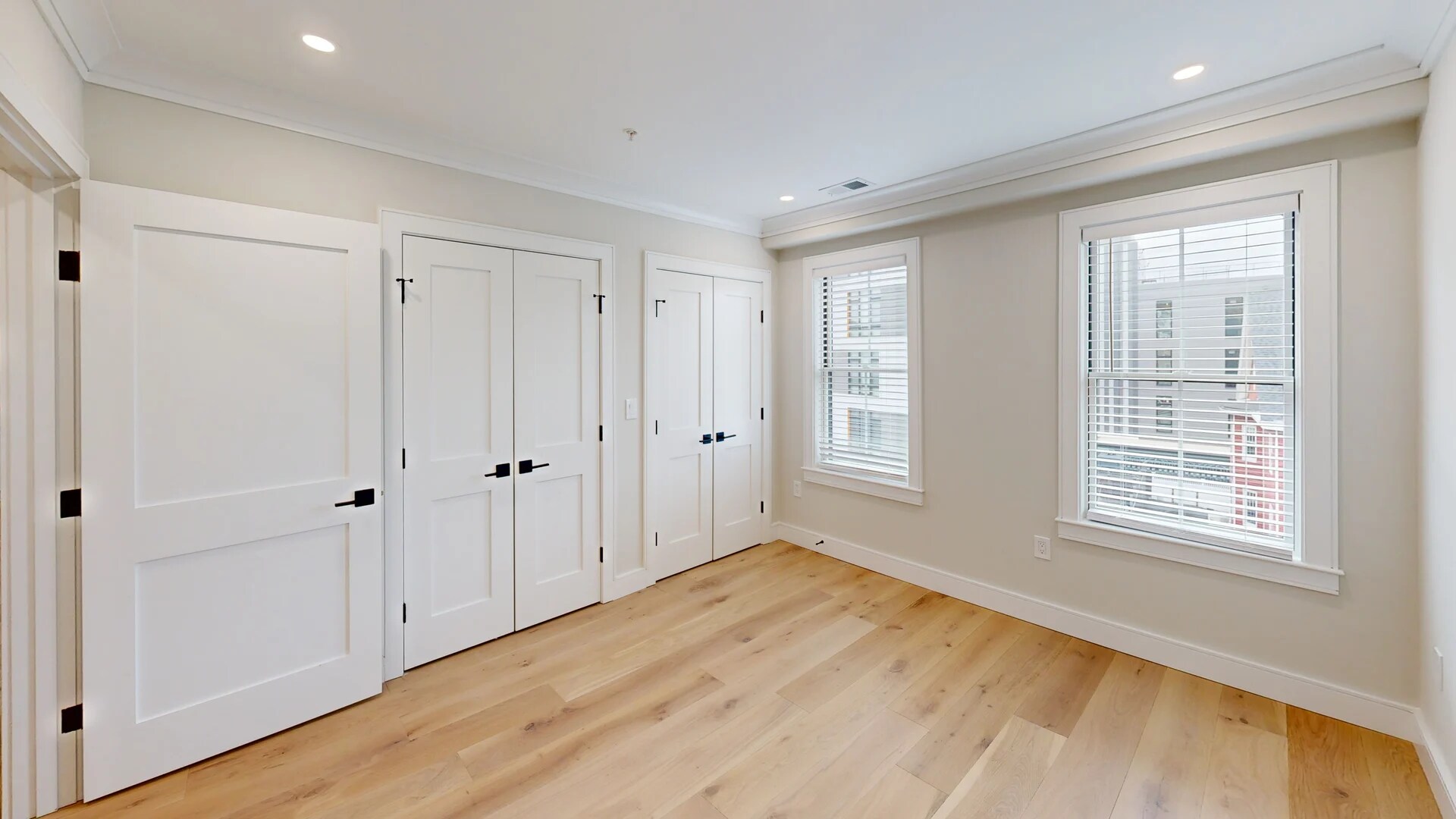 Building Photo - 9 Everett St