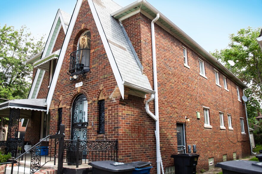 Building Photo - 17614 Roselawn St