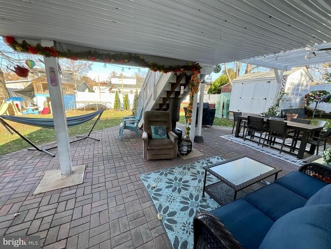 Building Photo - 6822 Donahue Ct