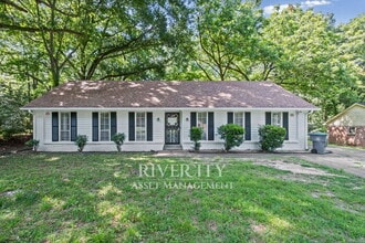 Building Photo - A Must See!!!! Located in a Premium Part of Town & Section 8 Welcomed!!