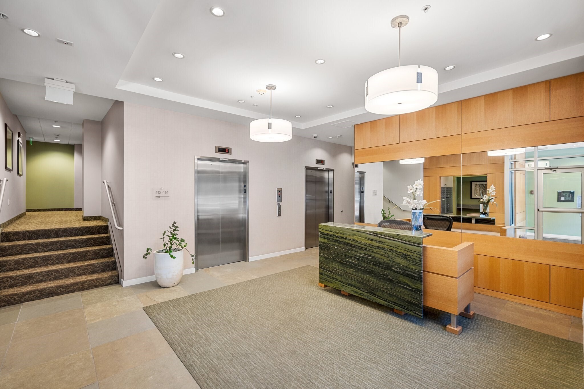 Building Photo - 16 Miner St