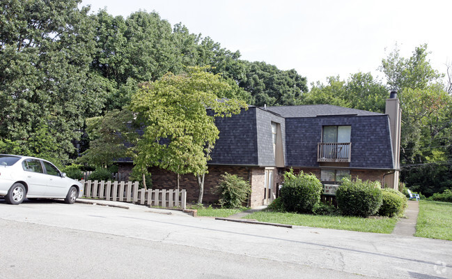 Building Photo - Eagle Brook