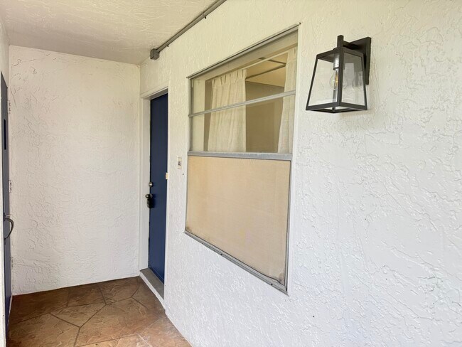 Building Photo - 4602 Martinique Way