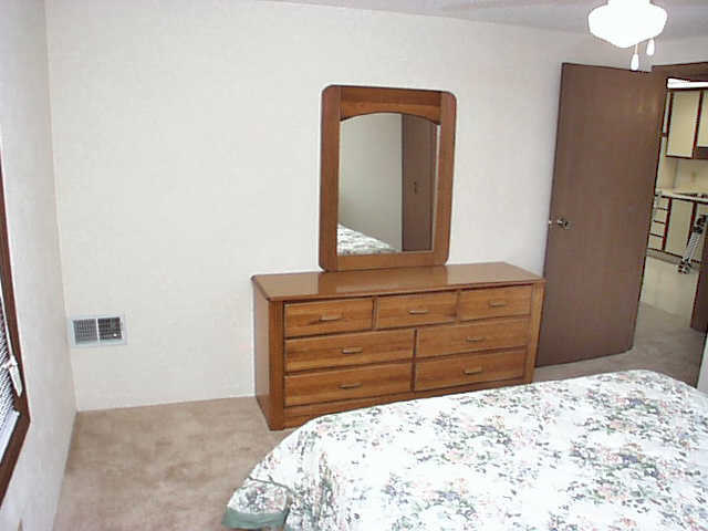 Bedroom - Meadowood Apts