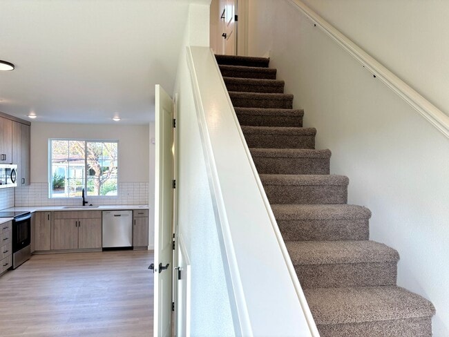 Building Photo - St. Johns Townhouse - Modern, Spacious, New Construction 2 Bedroom with A/C, Washer/Dryer, and Pr...