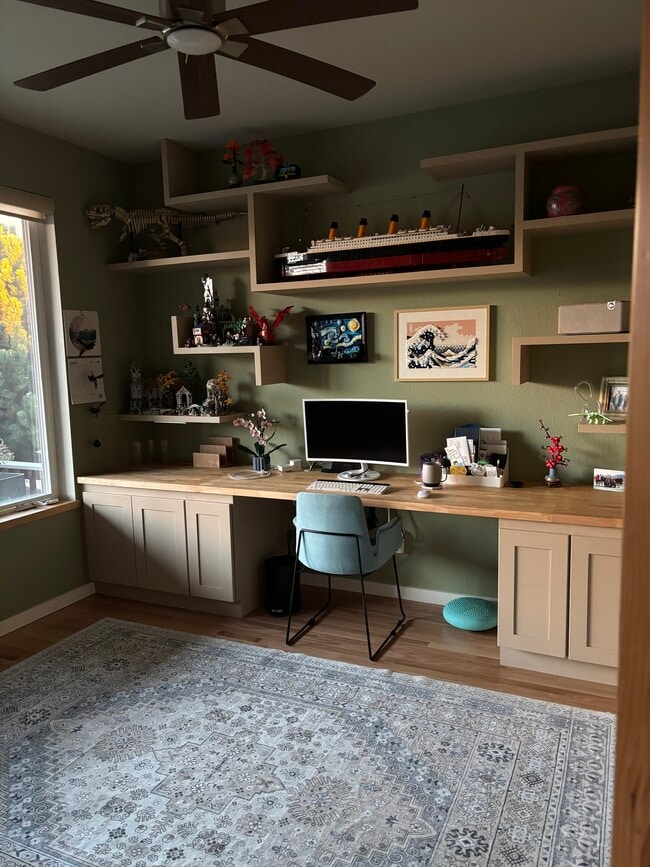 Building Photo - 1814 Blue Star Ln