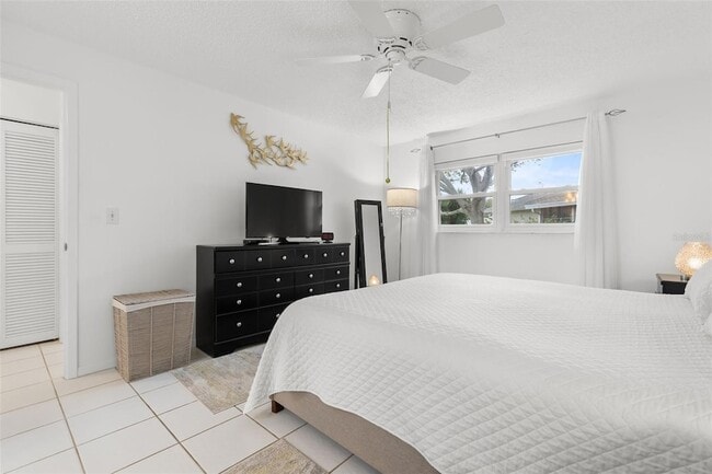 Building Photo - 3143 37th Ln S