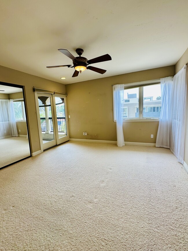 Building Photo - 7411 Herschel Ave