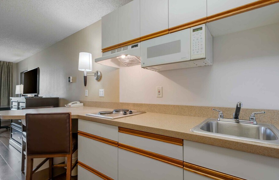 Building Photo - Furnished Studio-Fremont - Fremont Blvd. S...