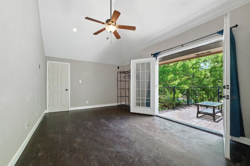 Building Photo - 9128 Cumberland Dr