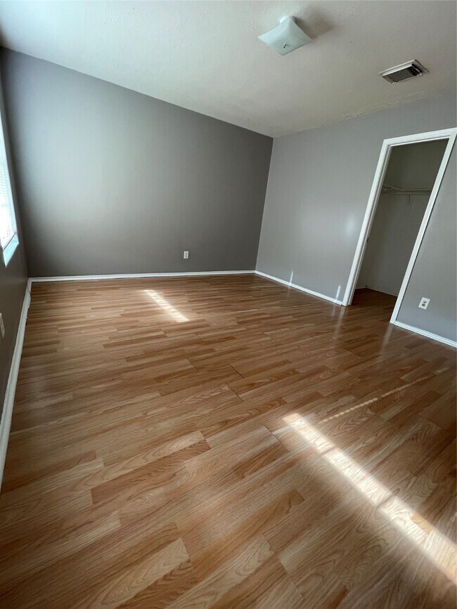 Building Photo - 16822 Perryton Ln