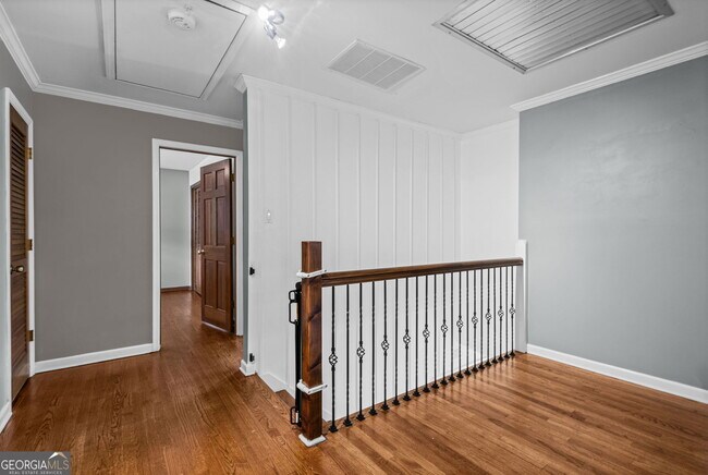 Building Photo - 5291 Manhasset Cove