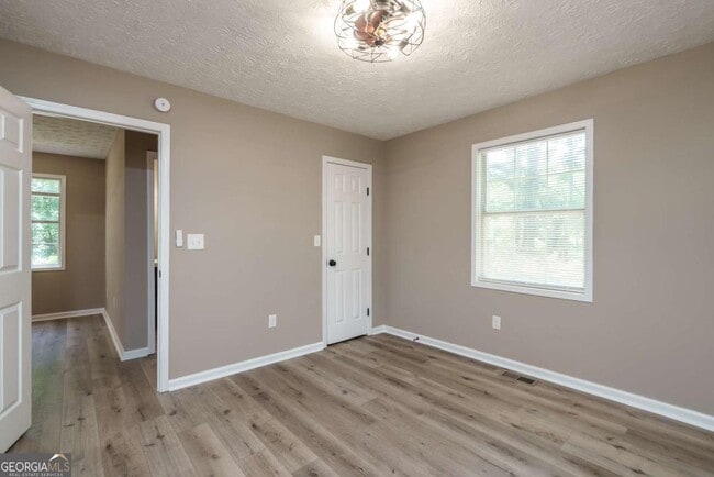 Building Photo - 3080 Meadow Trail