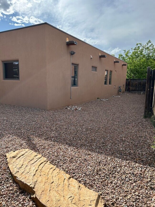 Building Photo - 7603 Mesa Del Oro Ln