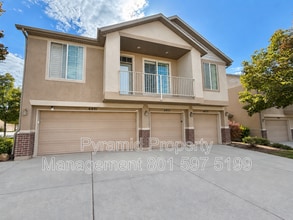 Building Photo - 6935 Traveler Ln
