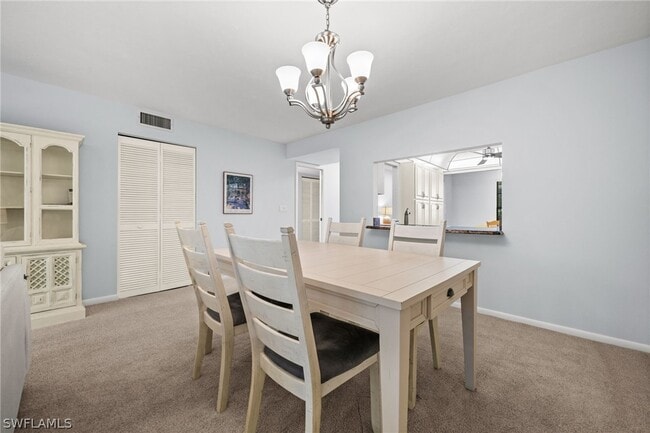 Building Photo - 500 Misty Pines Cir