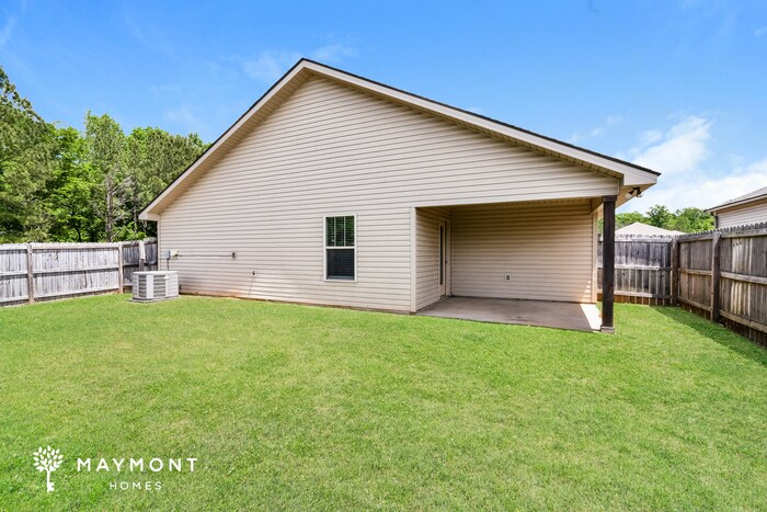 Building Photo - 16347 Creek Dr