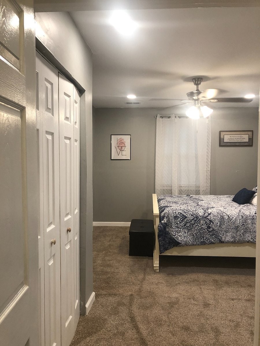 Master Bedroom $1400 - 704 Lavinia St